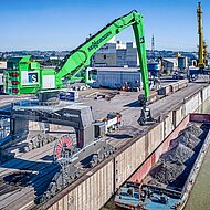 SENNEBOGEN: Der sch&ouml;nste Arbeitsplatz im Hafen