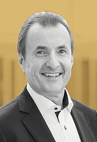 Zeppelin Rental: Erreichen voraussichtlich einen Rekordumsatz