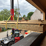 Einsatz des Manitou MRT 2260 im Holzbau 