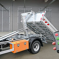 UNSINN: Abrollkipper mit neuer Sanftanlaufsteuerung und City-Pritsche