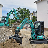 Kleine Bagger ganz gro&szlig;