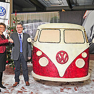 Lebkuchen-Bulli f&uuml;r den guten Zweck ersteigert