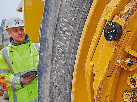Bridgestone: Mit der Digitalisierung von OTR-Reifen die Sicherheit erhöhen und Kosten optimieren