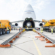 Schmidbauer: Geschichtstr&auml;chtige &raquo;Landshut&laquo; entladen