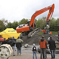 »Baumaschinentag 2015«: Informieren und selber ausprobieren