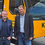 Kran- und Schwerlastkapazitäten von Hüffermann und Knaack bündeln