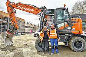 Mobilbagger stellt seine Vielseitigkeit unter Beweis