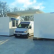 Heinkel Modulbau stellt in nur f&uuml;nf Tagen Mietcontainer f&uuml;r Corona-Test-Drive-ins in Ulm und Ehingen 