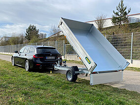 Zum Jubiläum Anhänger und Abrollsysteme vorstellen