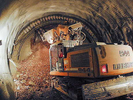 Liebherr-Flotte bei &raquo;Stuttgart 21&laquo; mit mehreren Tunnelbaggern im Einsatz