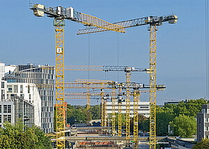 18 Liebherr-Krane beim gr&ouml;&szlig;ten U-Bahn-Projekt Deutschlands