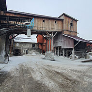 CASE Baumaschinen Flotte als operatives R&uuml;ckgratim Salzbergwerk in Rum&auml;nien