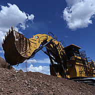 Zeppelin Baumaschinen: Cat 6040 &ndash; 400-Tonner mit Stufe V 