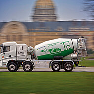 Elektrischer Betonfahrmischer in Paris auf Probe gestellt