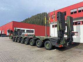 Auslieferung der ersten 17 Semi-Sattelauflieger an die Bundeswehr