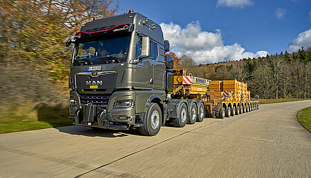 &raquo;TGX 41.640 8x4/4&laquo; erweitert Produktpalette f&uuml;r Schwerlasttransport