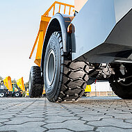 Starkes Trio auf &bdquo;Europas gr&ouml;&szlig;ter Baustelle&ldquo;