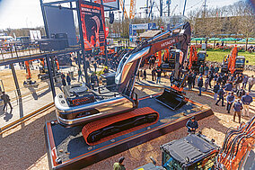 »Phygital«: Hitachi stellt Zukunftsbagger »Landcros One« vor