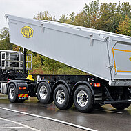 Meiller &uuml;berzeugt beim Kippsattel-Vergleichstest