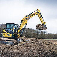 Yanmar: Midibagger punktet mit Verstellausleger