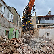 Baustellen, die &bdquo;einschlagen&ldquo;: Die interessantesten Abbrucharbeiten 2025 von MB Crusher