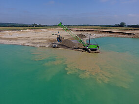 140 t SENNEBOGEN Seilbagger für DENJEAN Granulats Ariège in Frankreich