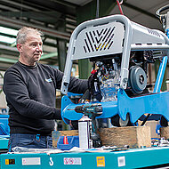 Spezialist f&uuml;r Bodenverdichtung mit 70 Jahren Erfahrung 