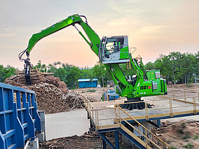 Holzverladung in der Papierproduktion: Elektromaschinen von Vorteil
