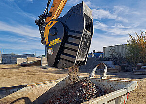 Die &raquo;Recyclingfabrik&laquo; am Baggerarm