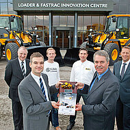 Verkaufserfolg: H&auml;ndler DEMCO JCB knackt die &raquo;1&thinsp;000&laquo;