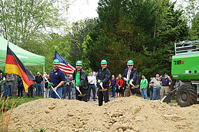 Sennebogen LLC erweitert Standort in den USA