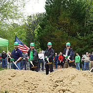 Sennebogen LLC erweitert Standort in den USA