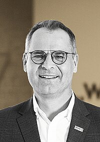 JCB: Das Marktumfeld ist hervorragend, die Risiken sind politisch hausgemacht