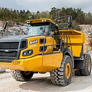 Kiesel: Roadshow &raquo;R-Evolution&laquo; mit dem neuen Steinbruch-Allrounder Bell B45E 4x4