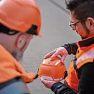 Twiceme-Technologie in Arbeitsschutzhelme integriert