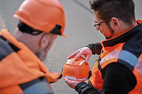 Twiceme-Technologie in Arbeitsschutzhelme integriert