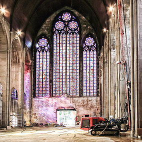 KLEMM KR 801-3FS im Einsatz für eine Kirchenrenovierung