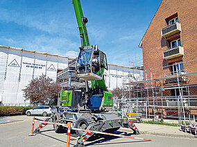 Ein mobiler Kran als perfekte Lösung im Gerüstbau