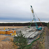 Schmidbauer: Enorme Leistung bei gigantischem Vorhaben - in Gr&uuml;nheide wird die Tesla Gigafactory gebaut.  