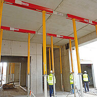 Mayer Schaltechnik/Ischebeck: Wandkonsolen statt teurer Tragger&uuml;ste