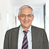 Insolvenzverwalter verkauft Bauunter&shy;nehmen Xaver Schmid an Hubert Schmid