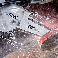 STIHL: Mit der Diamantkette duktile Gussrohre trennen
