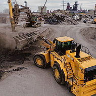 Mutige Investition als Zeichen von Stärke: Flotte von 130 Cat Baumaschinen baut auf enge und starke Partnerschaft 