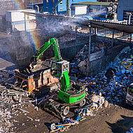 SENNEBOGEN: Sortieren und verladen leicht gemacht