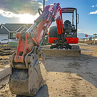 T&Uuml;V NORD Bildung: Gro&szlig;es geschult sicher bewegen mit Bagger, Radlader & Co.