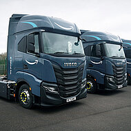 IVECO: Amazon setzt auf gasbetriebene Iveco-Sattelzugmaschinen