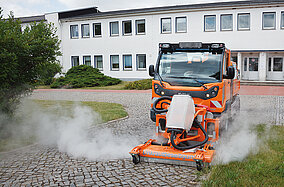 Hako: Ohne Herbizide im Einsatz gegen Wildkraut