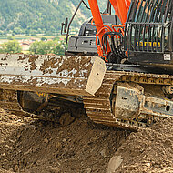 M&ouml;rtlbauer: Deponiebagger &ndash; als Raupe und Bagger einsetzbar