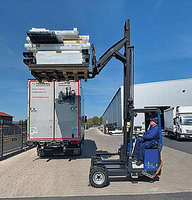 Terberg Spezialfahrzeuge: Praxisbewährtes Trio von Mitnahmestaplern