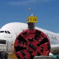 Herrenknecht: Oben starten Flugzeuge, unten wird getunnelt